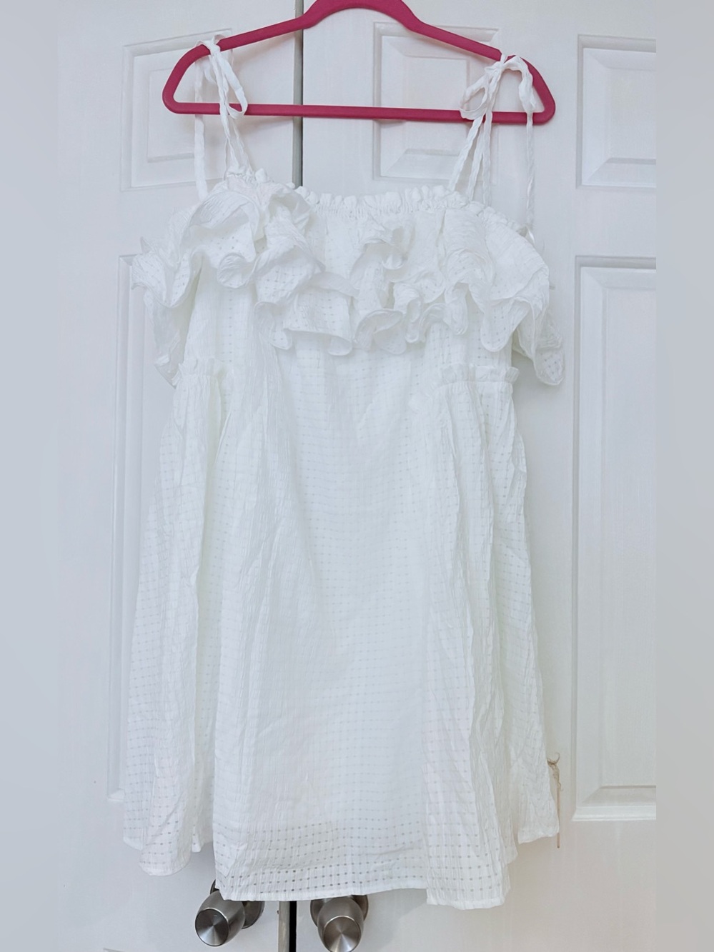 NEW with tags Davi and Dani White Ruffle Tie-Strap Women's dress
